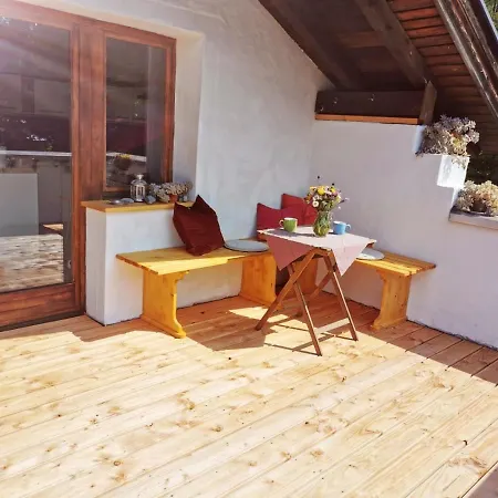 Karwendelglueck 公寓 *